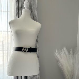 Michael Kors Genuine Leather Belt - Black